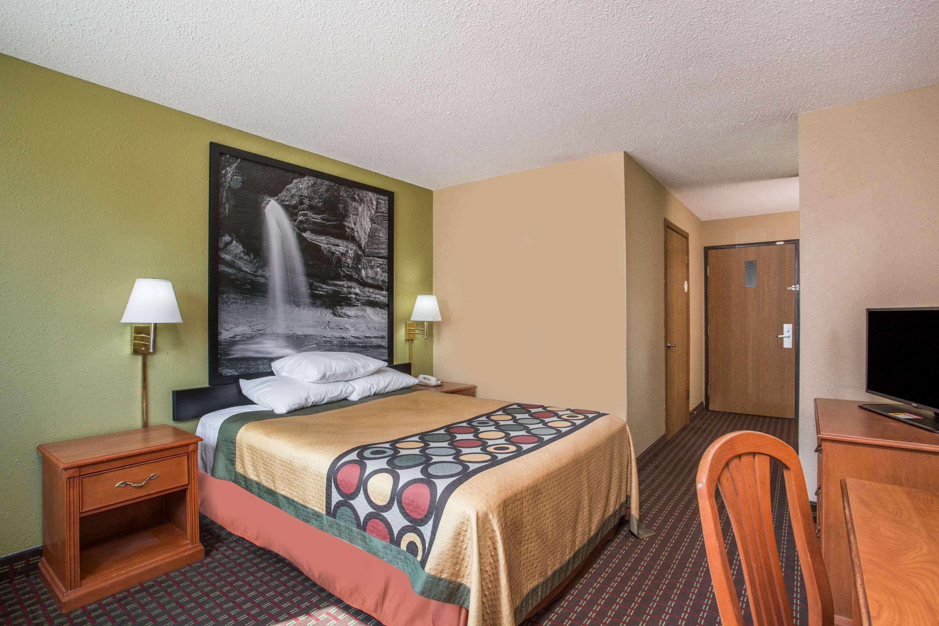 Super 8 By Wyndham Mendota I-39 Hotel Buitenkant foto