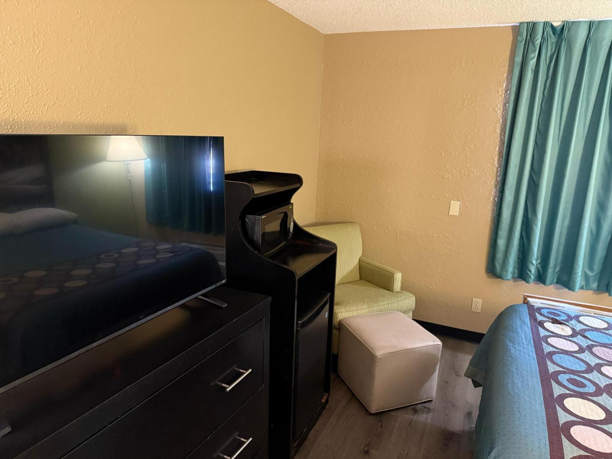 Super 8 By Wyndham Mendota I-39 Hotel Buitenkant foto