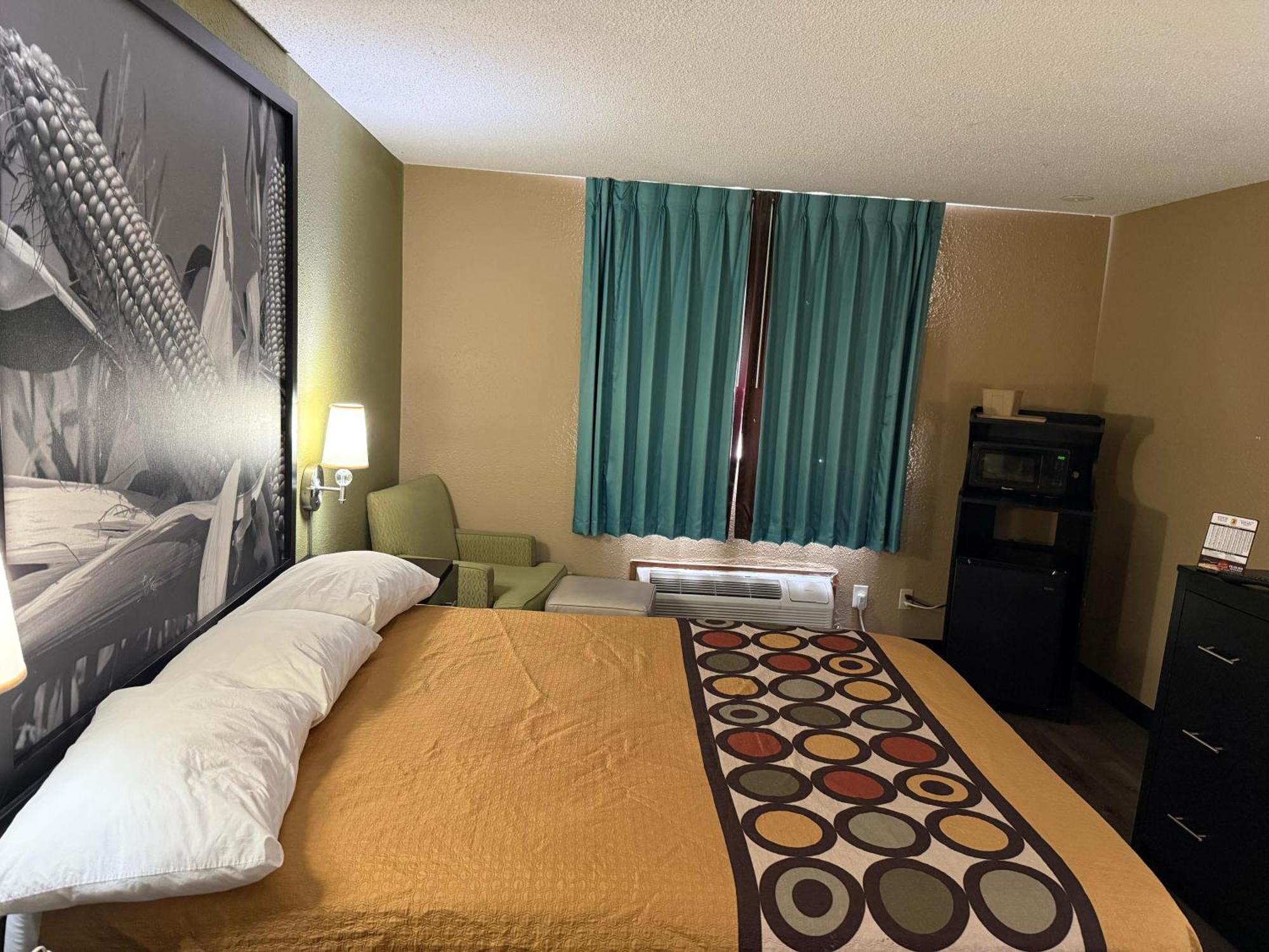 Super 8 By Wyndham Mendota I-39 Hotel Buitenkant foto
